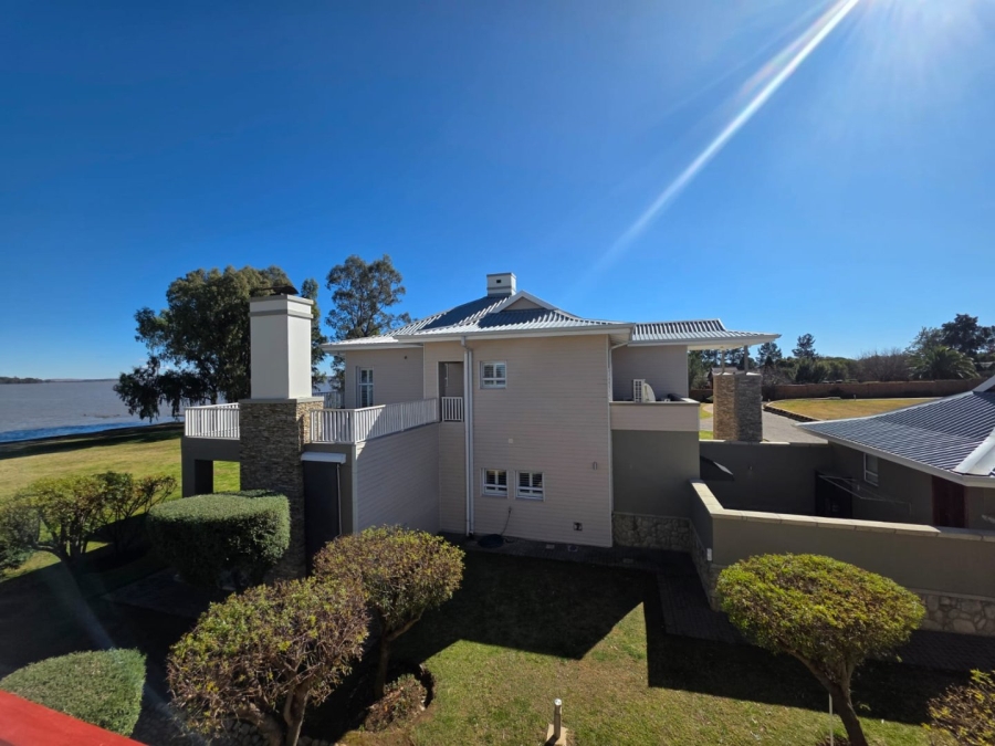 4 Bedroom Property for Sale in Deneysville Free State